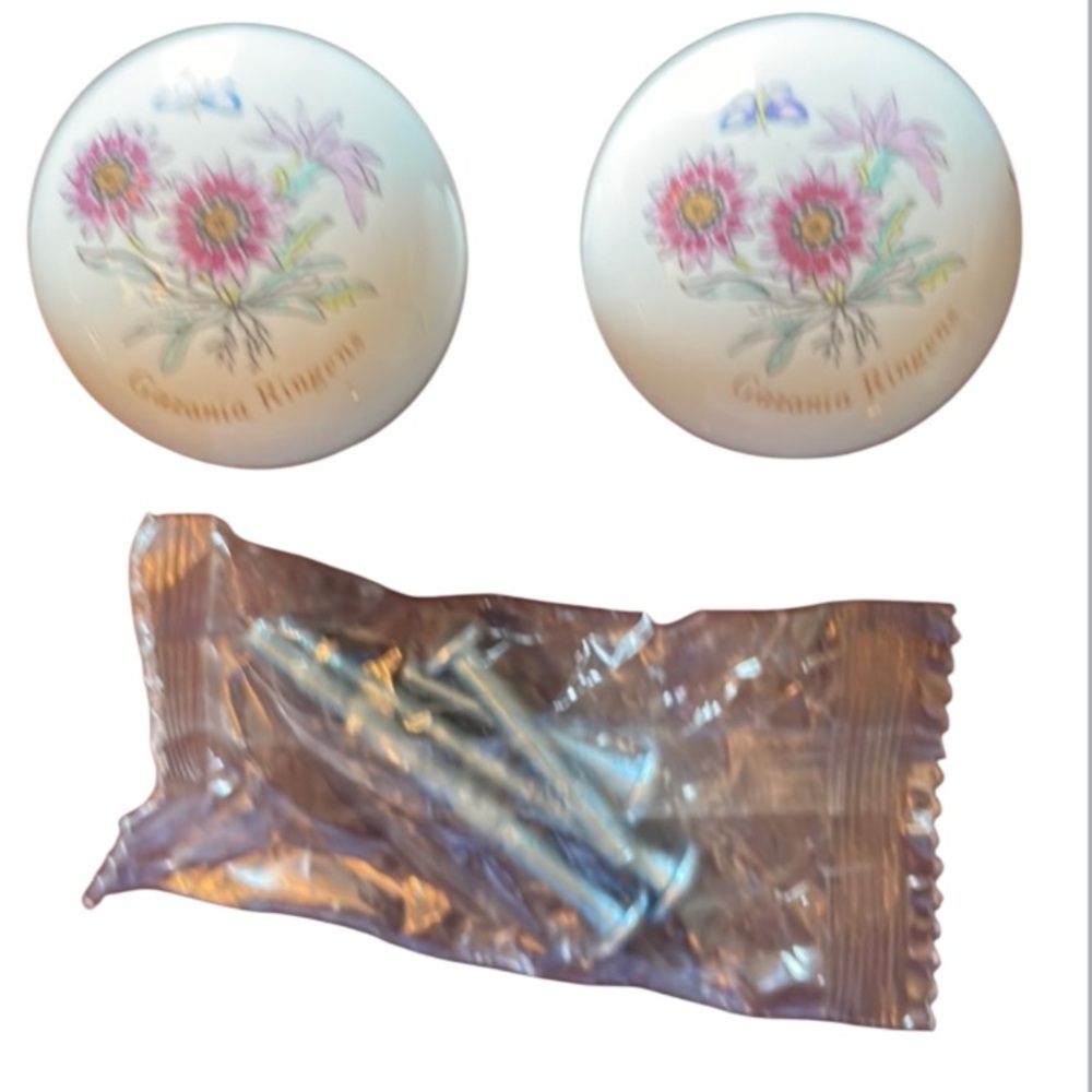 Portmeirion botanic garden drawer pulls floral cabinet knobs flowers bundle of 2